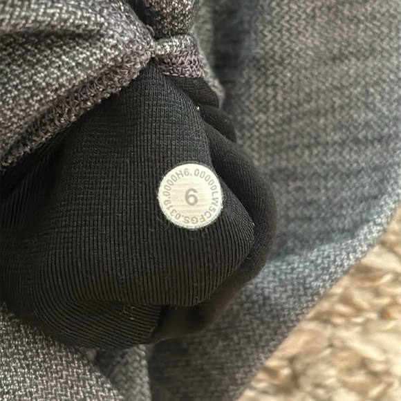 Lululemon Align Pant II 25" in Mini Heathered Herringbone Heathered Black White - Picture 6 of 7